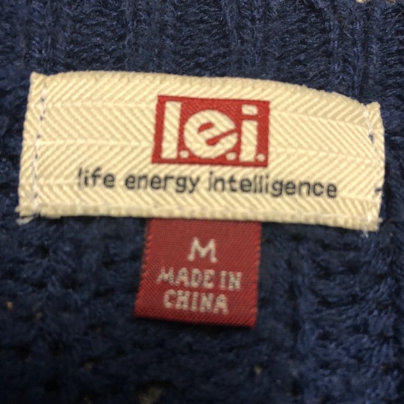 L.E.I Knit sweater! - Picture 3 of 4